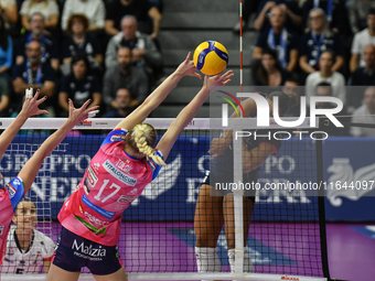 Avery Skinner of Chieri '76 is in action during the Italian women's Serie A1 Volleyball championship: Day 1 match between Reale Mutua Fenera...