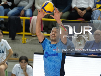 Michele Baranowicz of Cisterna Volley sets during the match between Rana Verona and Cisterna Volley in the regular season of the SuperLega I...