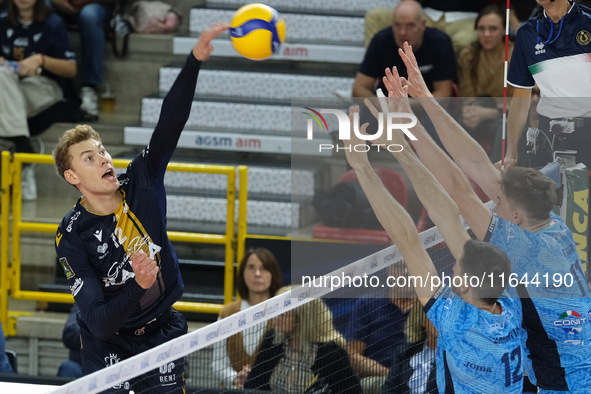 Spike by Mads Kyed Jensen of Rana Verona during the match between Rana Verona and Cisterna Volley, regular season of the SuperLega Italian V...