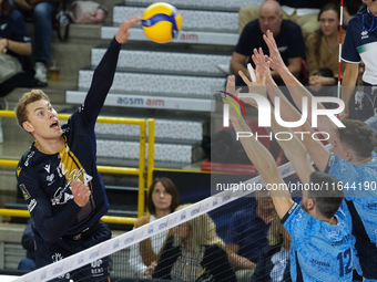 Spike by Mads Kyed Jensen of Rana Verona during the match between Rana Verona and Cisterna Volley, regular season of the SuperLega Italian V...