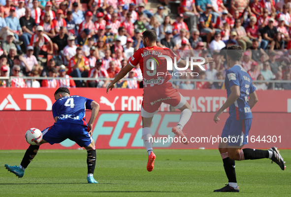 Abel Ruiz and Aitor Paredes play during the match between Girona FC and Athletic Club, corresponding to week 9 of LaLiga EA Sport, at the Mo...