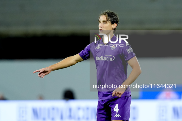 Edoardo Bove of ACF Fiorentina gestures during the Serie A Enilive match between ACF Fiorentina and AC Milan at Stadio Artemio Franchi on Oc...