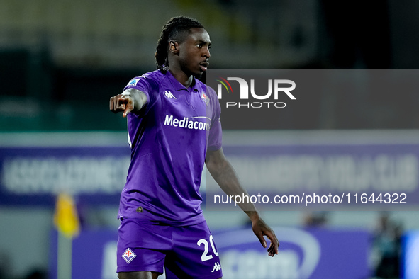 Moise Kean of ACF Fiorentina gestures during the Serie A Enilive match between ACF Fiorentina and AC Milan at Stadio Artemio Franchi on Octo...