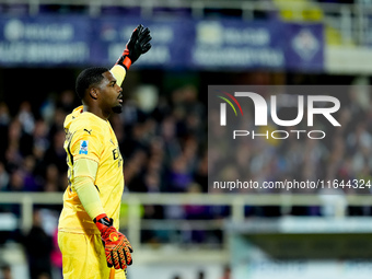 Mike Maignan of AC Milan gestures during the Serie A Enilive match between ACF Fiorentina and AC Milan at Stadio Artemio Franchi on October...