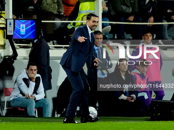 Raffaele Palladino head coach of ACF Fiorentina during the Serie A Enilive match between ACF Fiorentina and AC Milan at Stadio Artemio Franc...