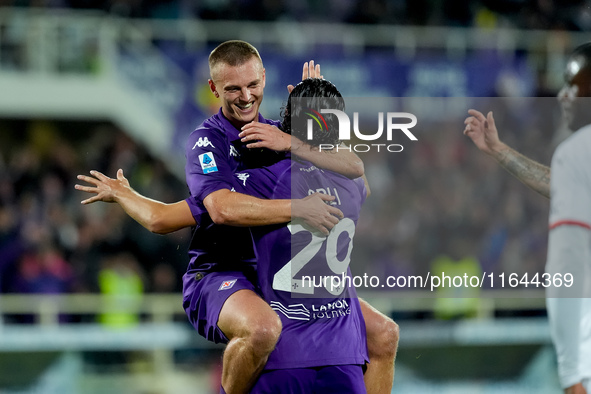 Yacine Adly of ACF Fiorentina celebrates with Albert Gudmundsson after scoring first goal during the Serie A Enilive match between ACF Fiore...