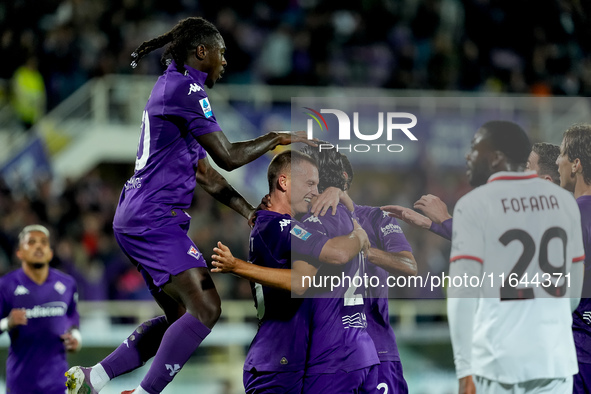 Yacine Adly of ACF Fiorentina celebrates with his team-mates scoring first goal during the Serie A Enilive match between ACF Fiorentina and...