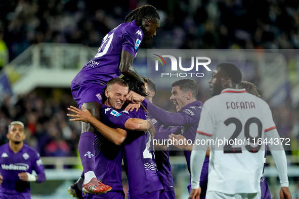 Yacine Adly of ACF Fiorentina celebrates with his team-mates scoring first goal during the Serie A Enilive match between ACF Fiorentina and...