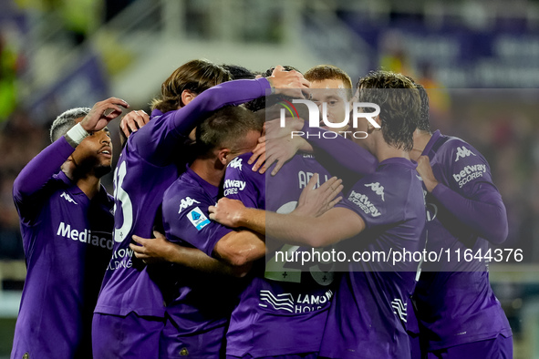 Yacine Adly of ACF Fiorentina celebrates with his team-mates scoring first goal during the Serie A Enilive match between ACF Fiorentina and...