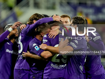 Yacine Adly of ACF Fiorentina celebrates with his team-mates scoring first goal during the Serie A Enilive match between ACF Fiorentina and...