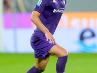 Edoardo Bove of ACF Fiorentina in action during the Serie A Enilive match between ACF Fiorentina and AC Milan at Stadio Artemio Franchi on O...