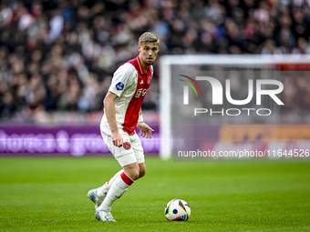 AFC Ajax Amsterdam midfielder Kenneth Taylor plays during the match between Ajax and Groningen at the Johan Cruijff ArenA for the Dutch Ered...