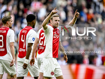 AFC Ajax Amsterdam midfielder Davy Klaassen celebrates the 1-0 goal during the match between Ajax and Groningen at the Johan Cruijff ArenA f...