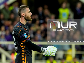 David De Gea of ACF Fiorentina looks on during the Serie A Enilive match between ACF Fiorentina and AC Milan at Stadio Artemio Franchi on Oc...