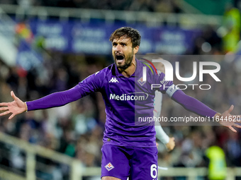 Luca Ranieri of ACF Fiorentina celebrates after David De Gea saves the second penalty kick during the Serie A Enilive match between ACF Fior...