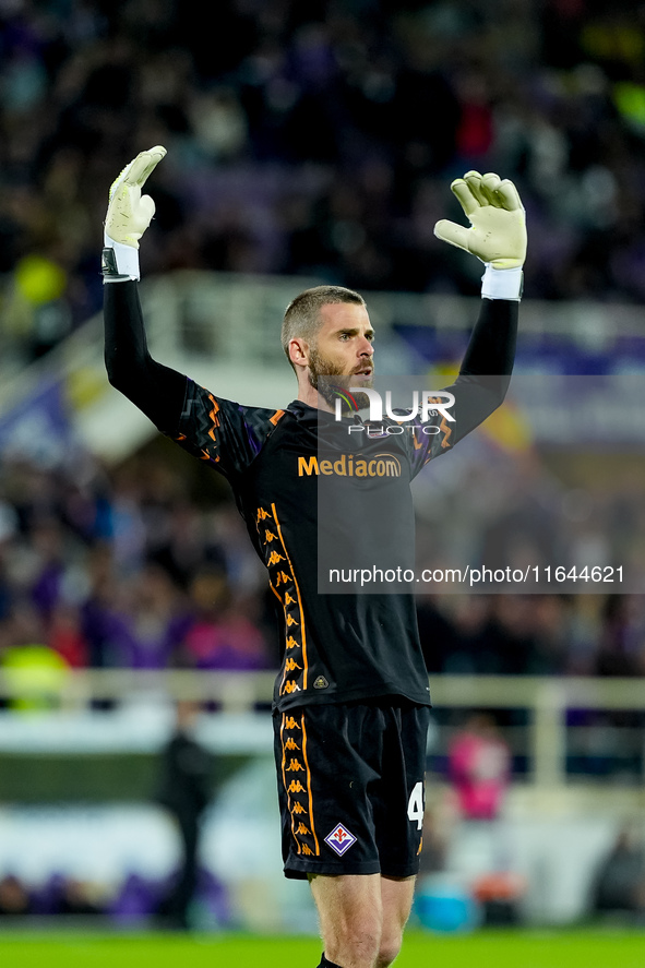 David De Gea of ACF Fiorentina celebrates after saving the secon penalty kick of the match during the Serie A Enilive match between ACF Fior...