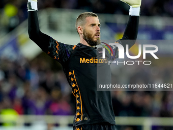 David De Gea of ACF Fiorentina celebrates after saving the secon penalty kick of the match during the Serie A Enilive match between ACF Fior...