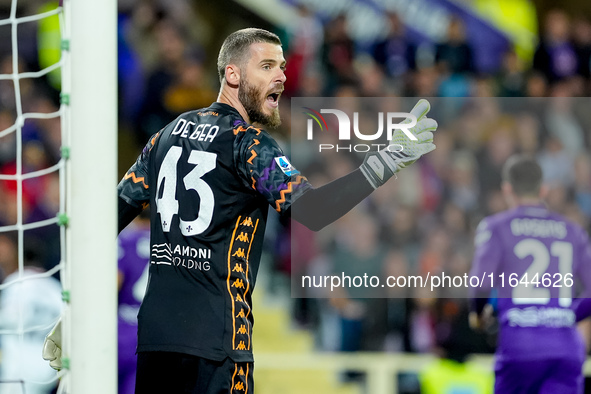 David De Gea of ACF Fiorentina celebrates after saving the secon penalty kick of the match during the Serie A Enilive match between ACF Fior...