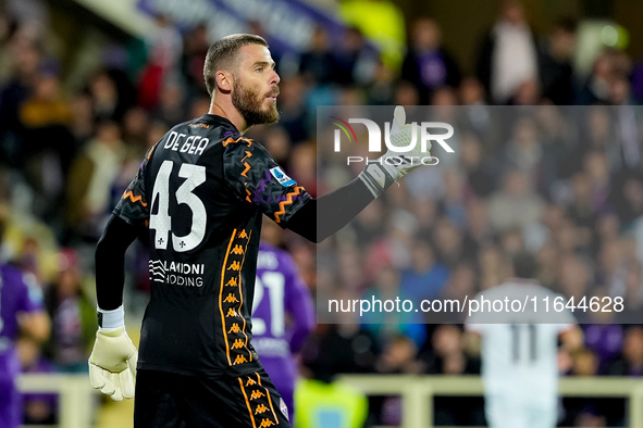 David De Gea of ACF Fiorentina celebrates after saving the secon penalty kick of the match during the Serie A Enilive match between ACF Fior...