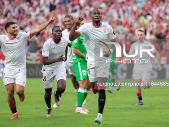 Dodi Lukebakio of Sevilla FC celebrates a goal during the La Liga EA Sports match between Sevilla FC and Real Betis at Sanchez Pizjuan in Se...