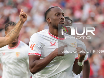 Dodi Lukebakio of Sevilla FC celebrates a goal during the La Liga EA Sports match between Sevilla FC and Real Betis at Sanchez Pizjuan in Se...