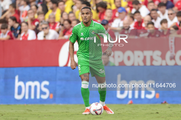 Natan Bernardo de Souza of Real Betis controls the ball during the La Liga EA Sports match between Sevilla FC and Real Betis at Sanchez Pizj...