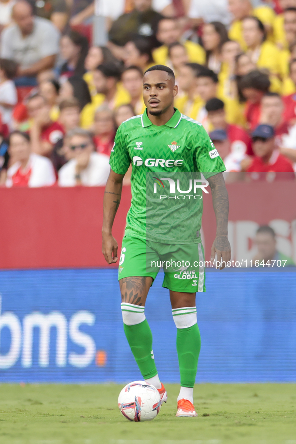 Natan Bernardo de Souza of Real Betis controls the ball during the La Liga EA Sports match between Sevilla FC and Real Betis at Sanchez Pizj...