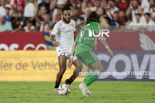 Chidera Ejuke of Sevilla FC runs with the ball during the La Liga EA Sports match between Sevilla FC and Real Betis at Sanchez Pizjuan in Se...