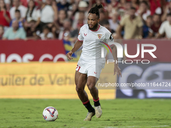 Chidera Ejuke of Sevilla FC runs with the ball during the La Liga EA Sports match between Sevilla FC and Real Betis at Sanchez Pizjuan in Se...