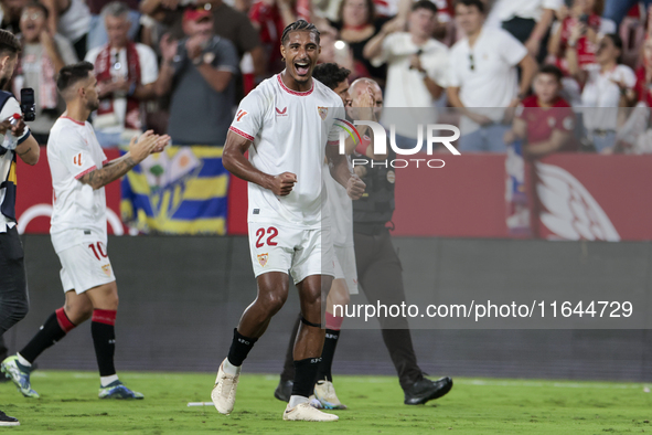 Loic Bade of Sevilla FC celebrates winning during the La Liga EA Sports match between Sevilla FC and Real Betis at Sanchez Pizjuan in Sevill...