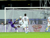 Moise Kean of ACF Fiorentina tries to score with a bicycle kick during the Serie A Enilive match between ACF Fiorentina and AC Milan at Stad...