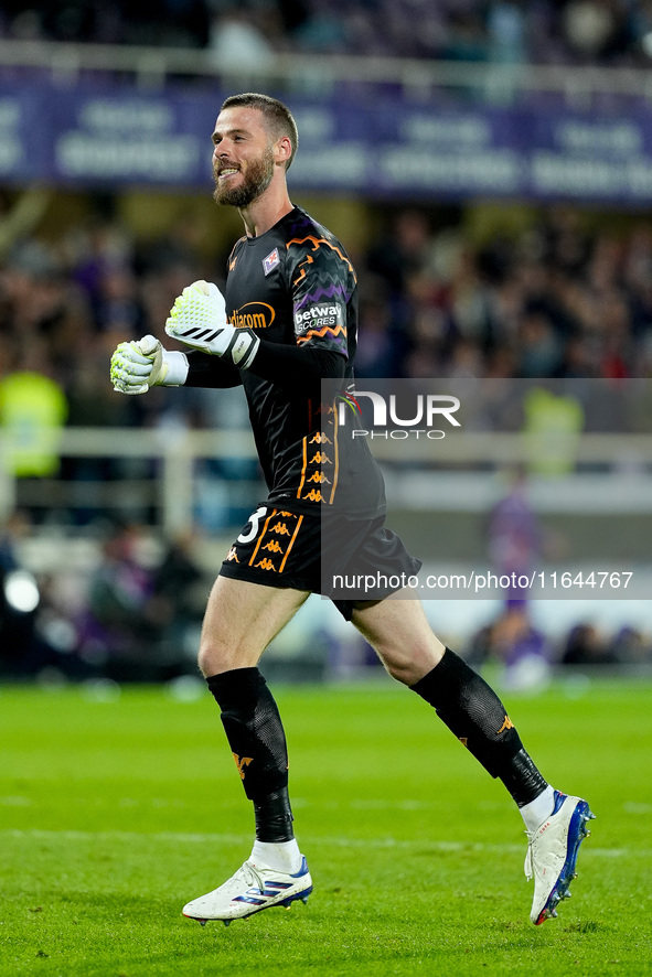 David De Gea of ACF Fiorentina celebrates after Albert Gudmundsson scored second goal during the Serie A Enilive match between ACF Fiorentin...