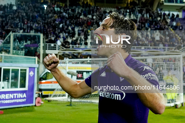 Edoardo Bove of ACF Fiorentina celebrates the victory at the end of the Serie A Enilive match between ACF Fiorentina and AC Milan at Stadio...