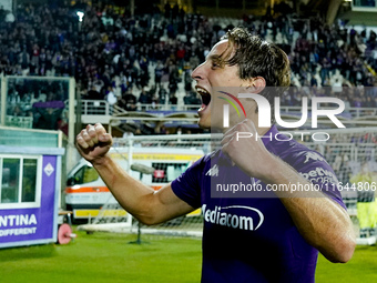 Edoardo Bove of ACF Fiorentina celebrates the victory at the end of the Serie A Enilive match between ACF Fiorentina and AC Milan at Stadio...