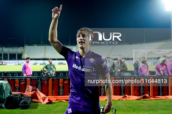 Edoardo Bove of ACF Fiorentina celebrates the victory at the end of the Serie A Enilive match between ACF Fiorentina and AC Milan at Stadio...