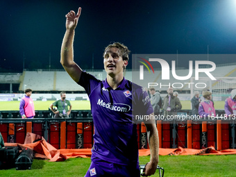 Edoardo Bove of ACF Fiorentina celebrates the victory at the end of the Serie A Enilive match between ACF Fiorentina and AC Milan at Stadio...