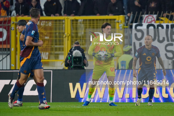 Mile Svilar plays during the match between AC Monza and AS Roma in Serie A at U-Power Stadium in Monza, Italy, on October 6, 2024. 