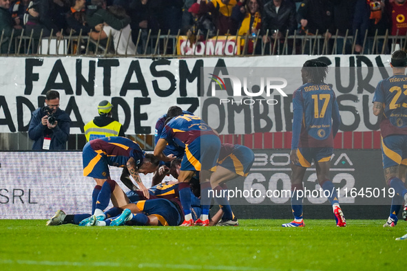 Artem Dovbyk celebrates the goal with his teammates during the match between AC Monza and AS Roma, Serie A, at U-Power Stadium in Monza, Ita...