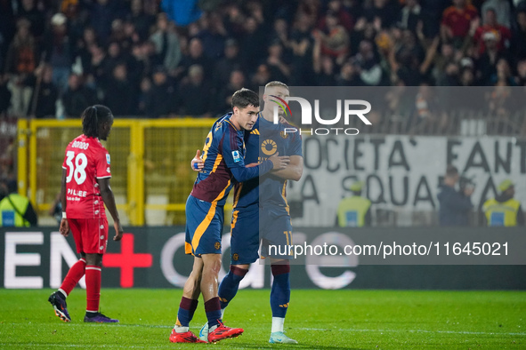 Artem Dovbyk celebrates the goal with his teammates during the match between AC Monza and AS Roma, Serie A, at U-Power Stadium in Monza, Ita...