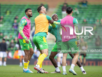 Jose Cordoba of Norwich City and Shane Duffy of Norwich City warm up before the Sky Bet Championship match between Norwich City and Hull Cit...