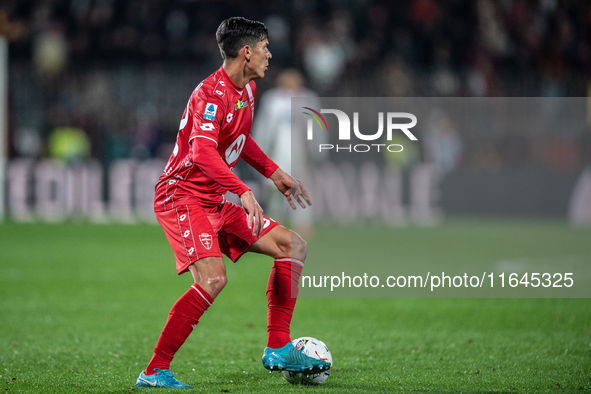 Matteo Pessina of AC Monza plays during the Serie A match between Monza and AS Roma at U-Power Stadium in Monza, Italy, on October 6, 2024. 