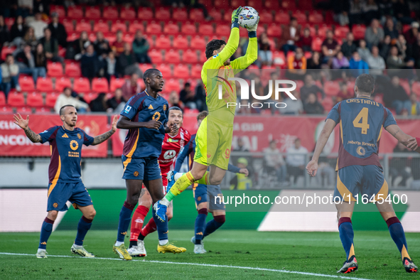 Mile Svilar, AS Roma goalkeeper, plays during the Serie A match between Monza and AS Roma at U-Power Stadium in Monza, Italy, on October 6,...