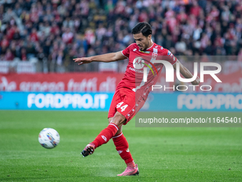 Andrea Carboni of AC Monza plays during the Serie A match between Monza and AS Roma at U-Power Stadium in Monza, Italy, on October 6, 2024....