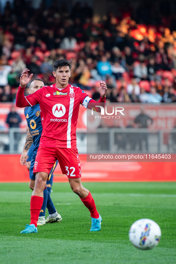 Matteo Pessina of AC Monza plays during the Serie A match between Monza and AS Roma at U-Power Stadium in Monza, Italy, on October 6, 2024. 