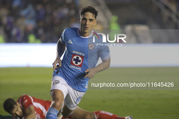 Lorenzo Faravelli #8 of Cruz Azul celebrates after scoring a goal during the 11th round match of the Torneo de Apertura 2024 as part of the...