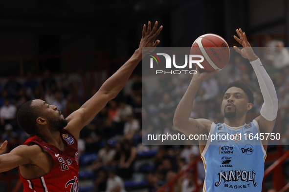 Zach Copeland of Napoli and Markel Brown of Trieste are in action during the Italy Basket Serie A match between Napoli Basket and Pallacanes...