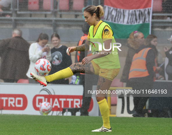 Katelin Talbert, on loan from West Ham United, of Tottenham Hotspur Women participates in the pre-match warm-up during the Barclays FA Women...