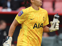 Becky Spencer of Tottenham Hotspur Women plays during the Barclays FA Women's Super League soccer match between Tottenham Hotspur Women and...