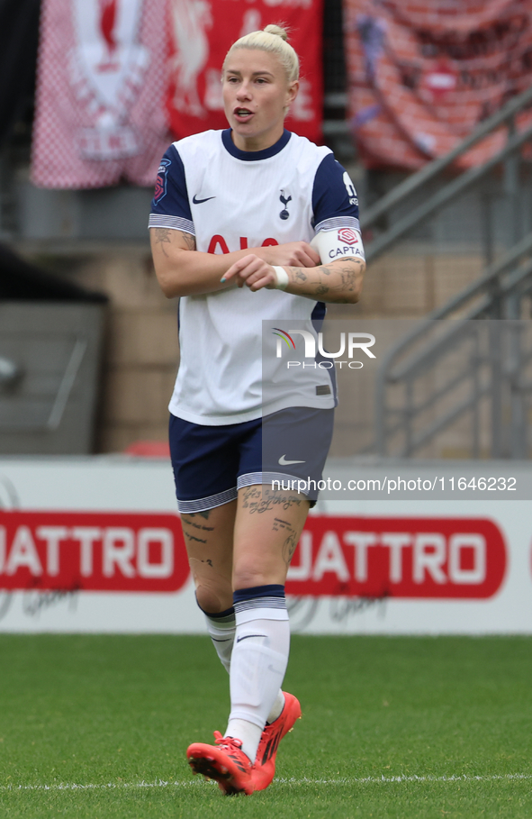 Bethany England of Tottenham Hotspur Women plays during the Barclays FA Women's Super League soccer match between Tottenham Hotspur Women an...