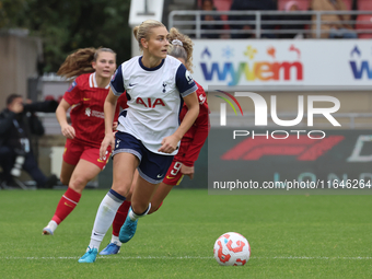 Amanda Nilden, on loan from Juventus, of Tottenham Hotspur Women plays during the Barclays FA Women's Super League soccer match between Tott...